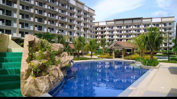 Acacia Estates Taguig Aparthotel Manila Eksteriør bilde